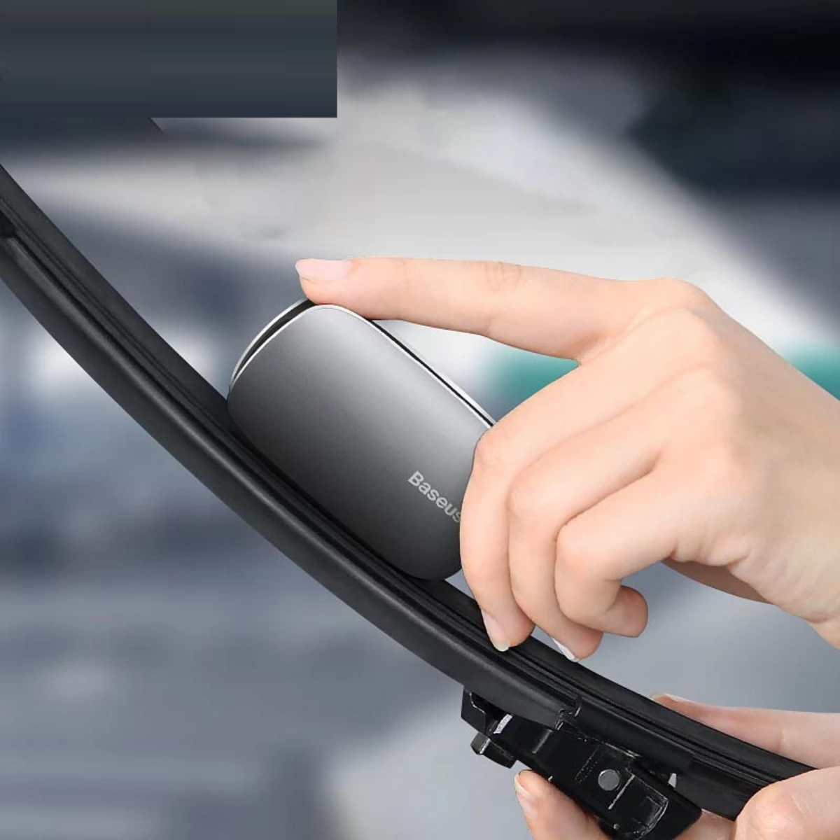 Universal Windshield Wiper Blade Restorer For Cars - Image 3